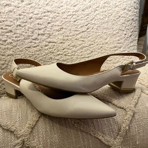 Calvin Klein Glorianne Leather Slingback Pump Size 8